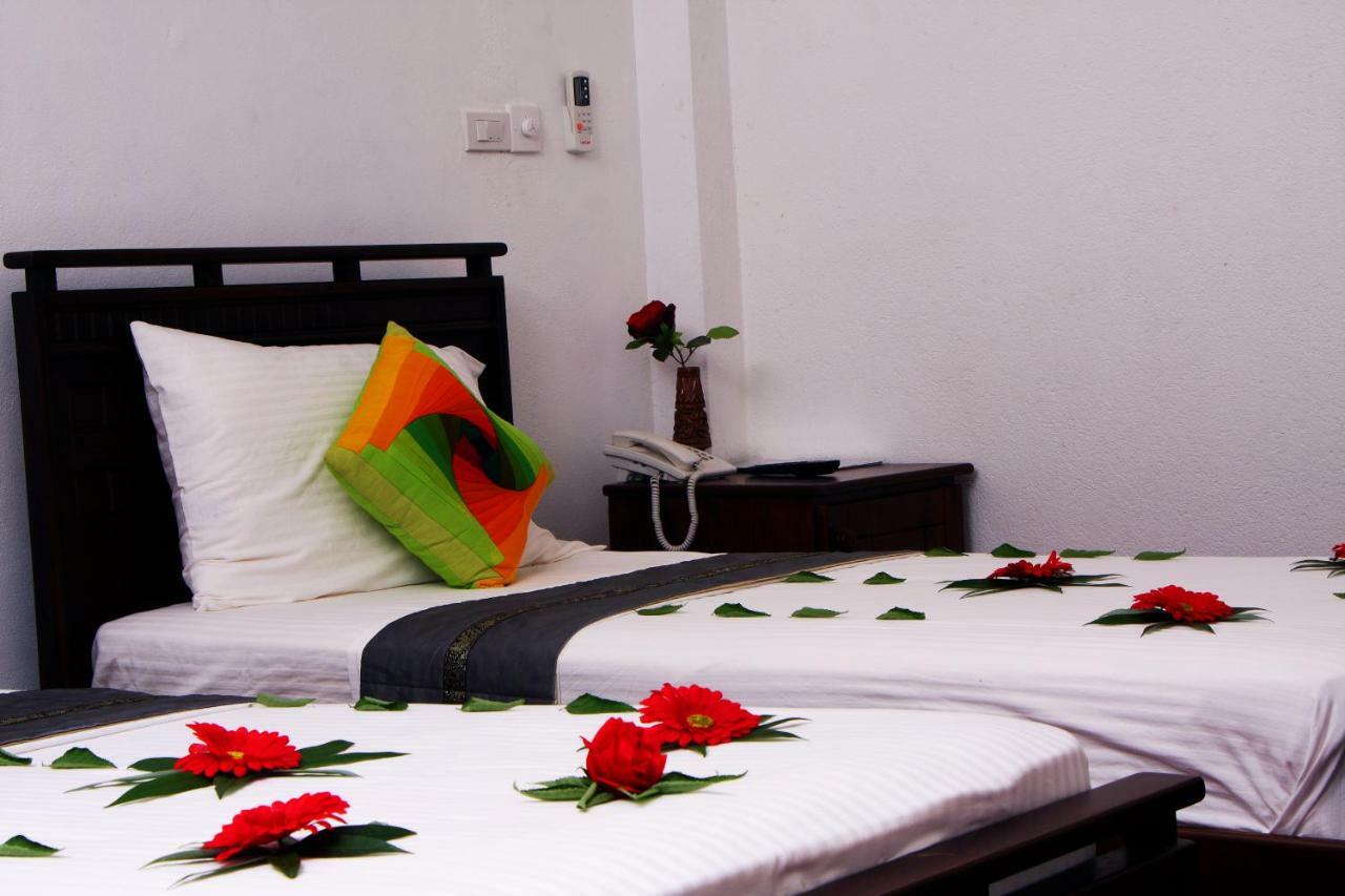 Rajanawa Resort Ratnapura Exteriör bild